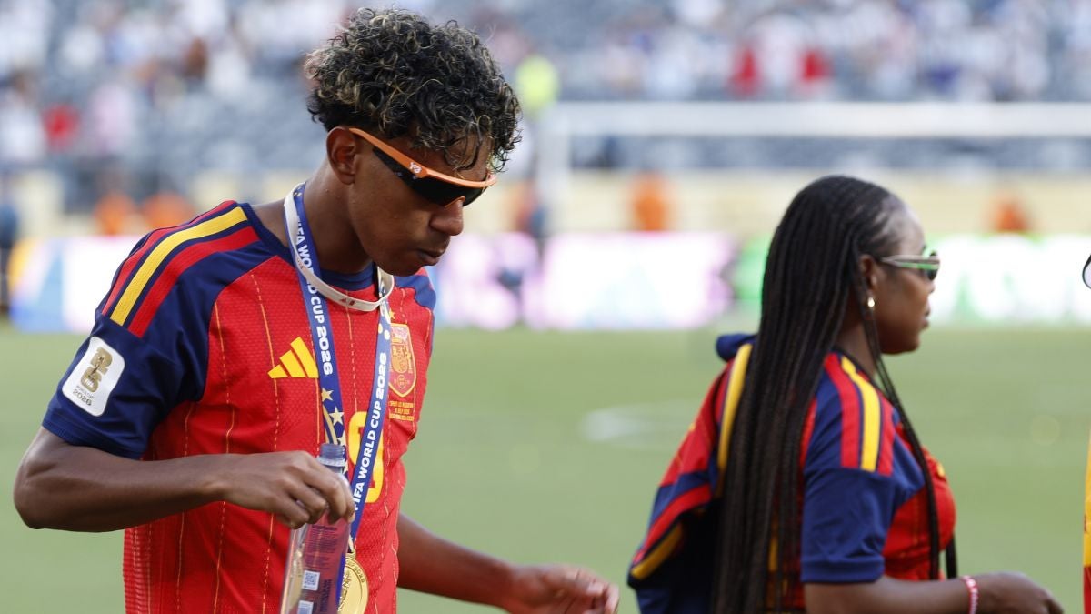¿Qué hace Lamine Yamal en Colombia? El astro español sorprendió con una curiosa foto junto a sus amigos | NTN24.COM