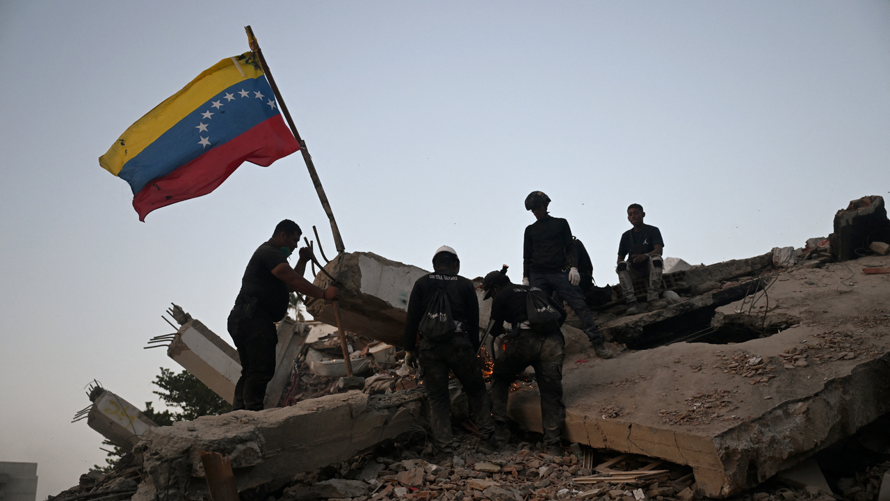 Buscando nuevos comienzos: familias en Venezuela abandonan La Guaira para superar el impacto el terremoto | NTN24.COM