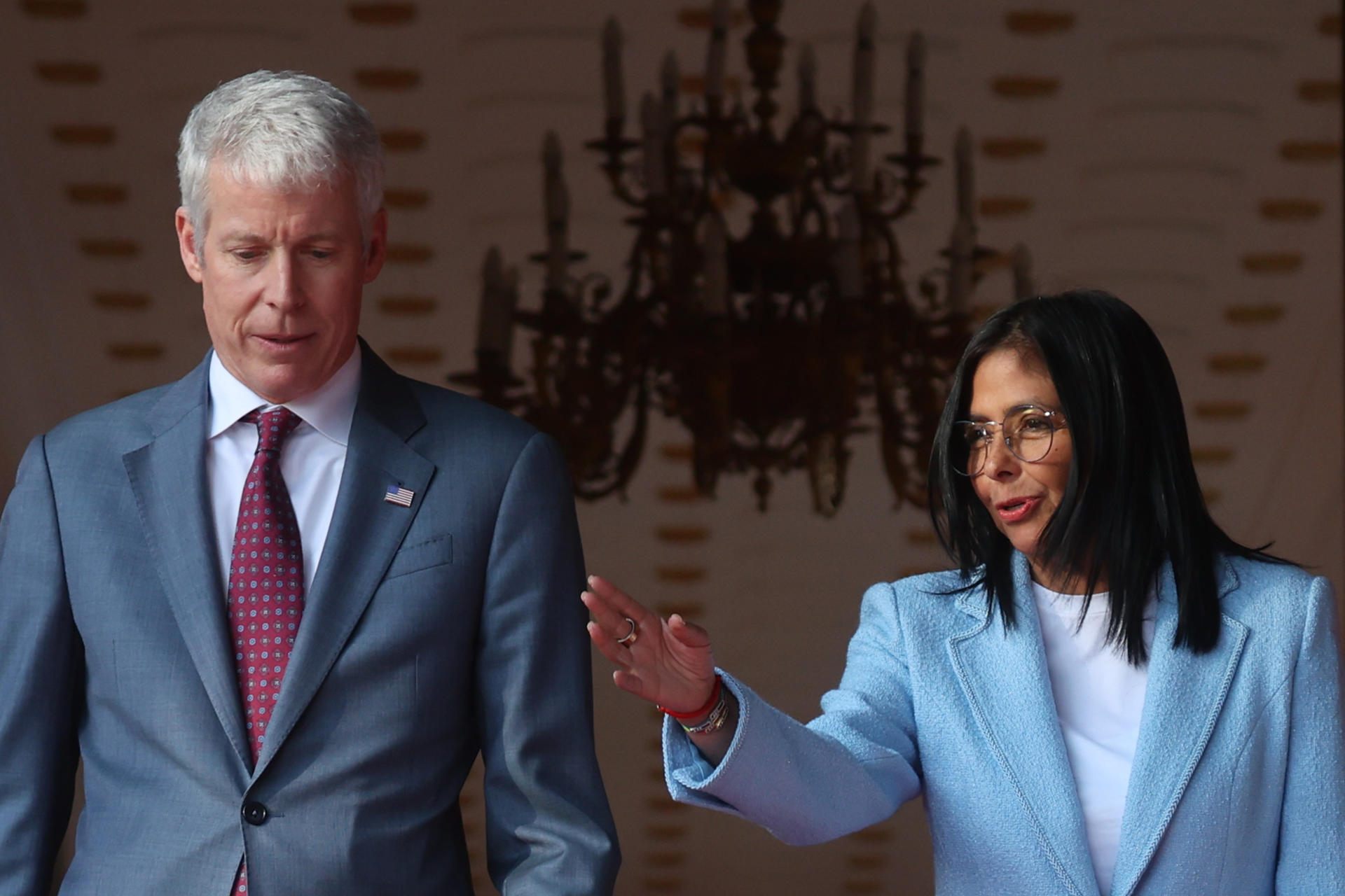 Departamento de Energía de EEUU enfrenta presión por demoras en los contratos petroleros con Venezuela