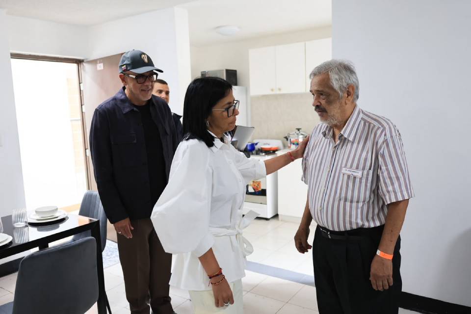 Gobierno venezolano entrega otras 87 viviendas a afectados por terremotos en Ciudad Tiuna | TalCual