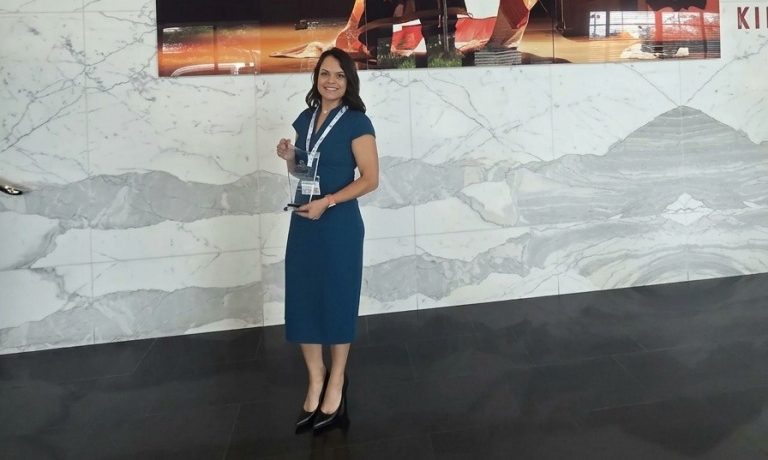 La historia de la médica venezolana que conquistó uno de los mayores reconocimientos en EEUU