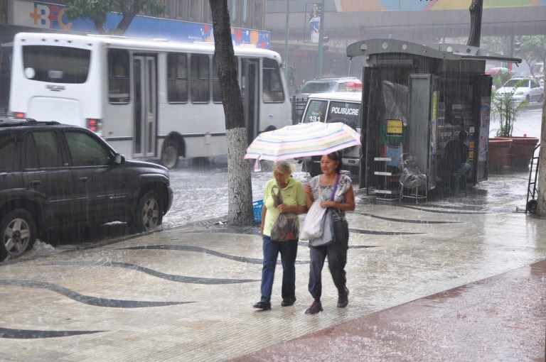 Tres ondas tropicales vienen en camino hacia Venezuela y una llegará en cuestión de horas