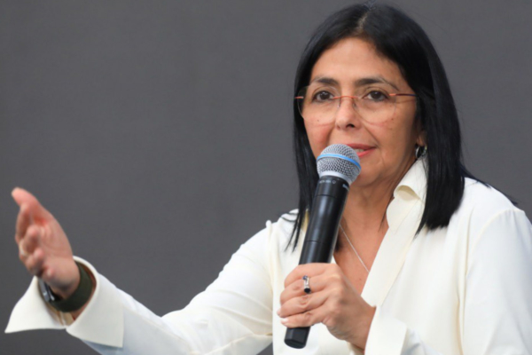 Delcy Rodríguez dice que plan habitacional por sismos ha beneficiado a unas 2.000 personas en una semana – bancaynegocios.com