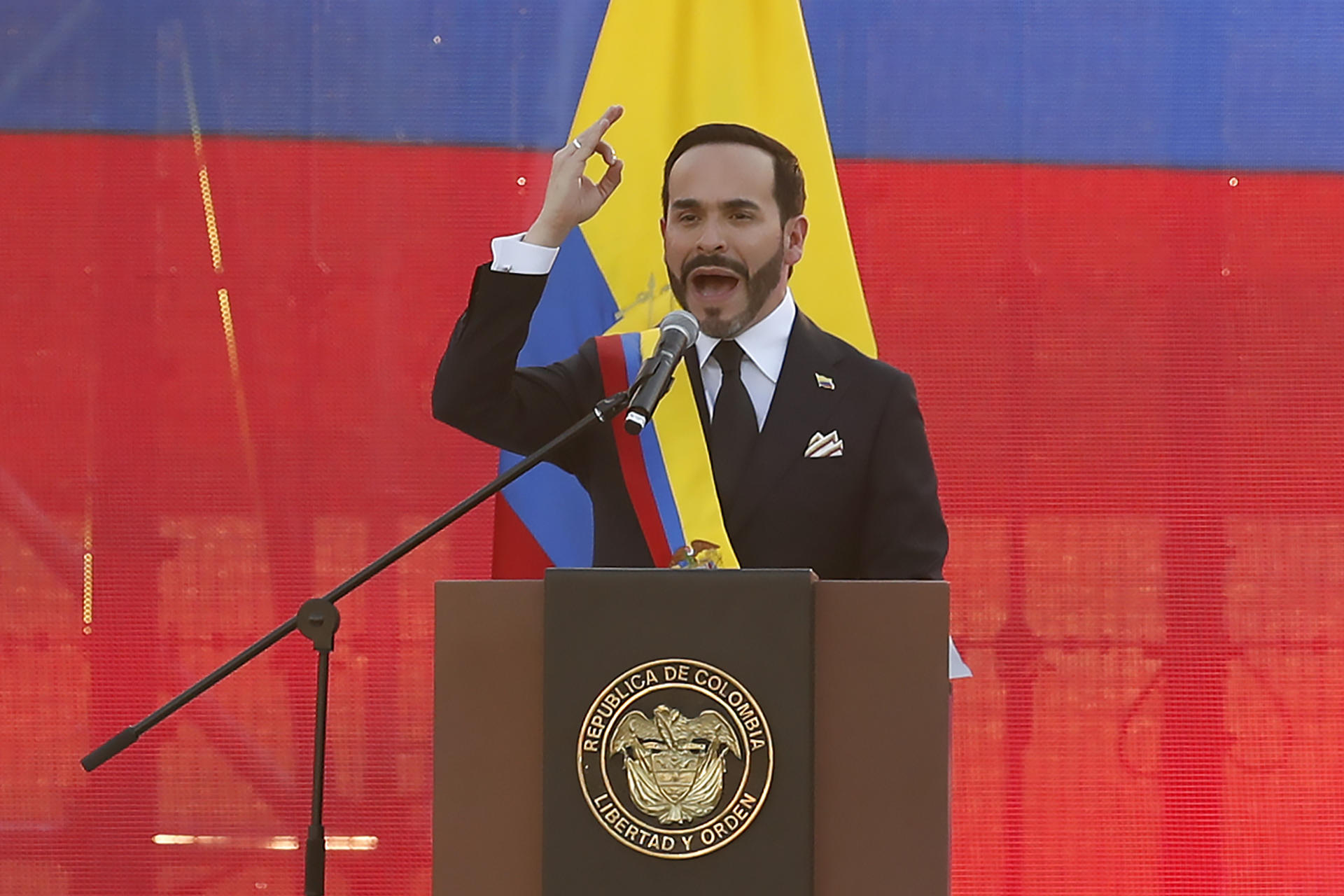 De la Espriella prometió alejar a Colombia de los “modelos totalitarios bolivarianos”