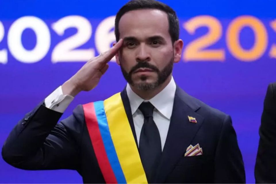 De la Espriella debuta como presidente de Colombia: