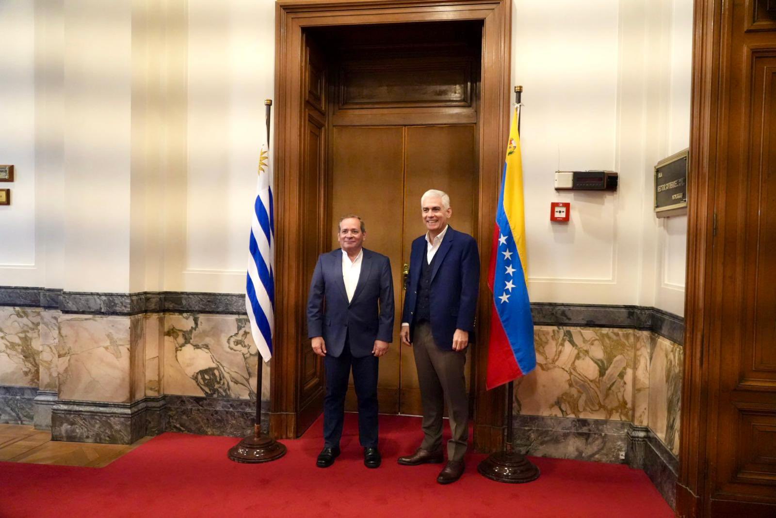 Parlamento de Uruguay recibió a Juan Pablo Guanipa y ratificó su respaldo a la democracia venezolana