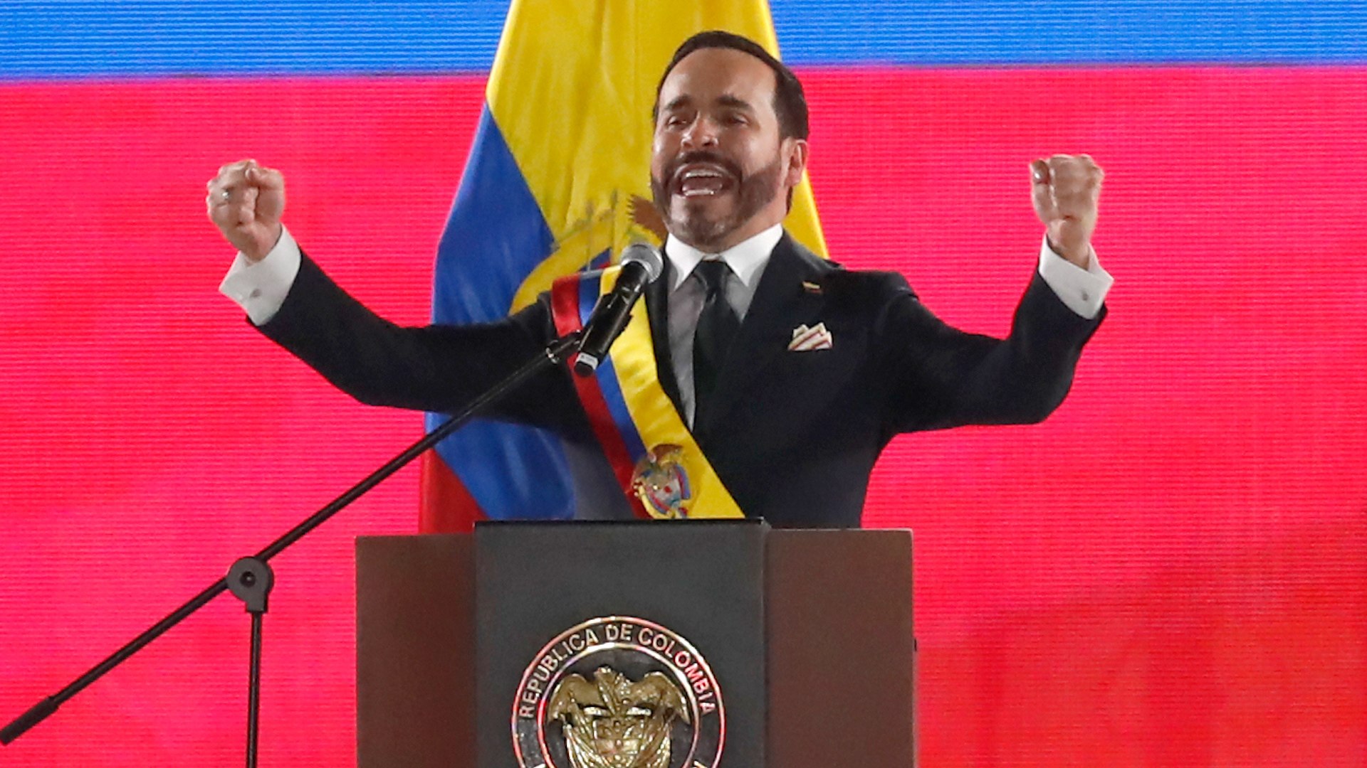 De la Espriella, nuevo presidente de Colombia, tras tomar posesión: “Ha comenzado el tiempo de la recuperación del orden, la autoridad y la libertad”