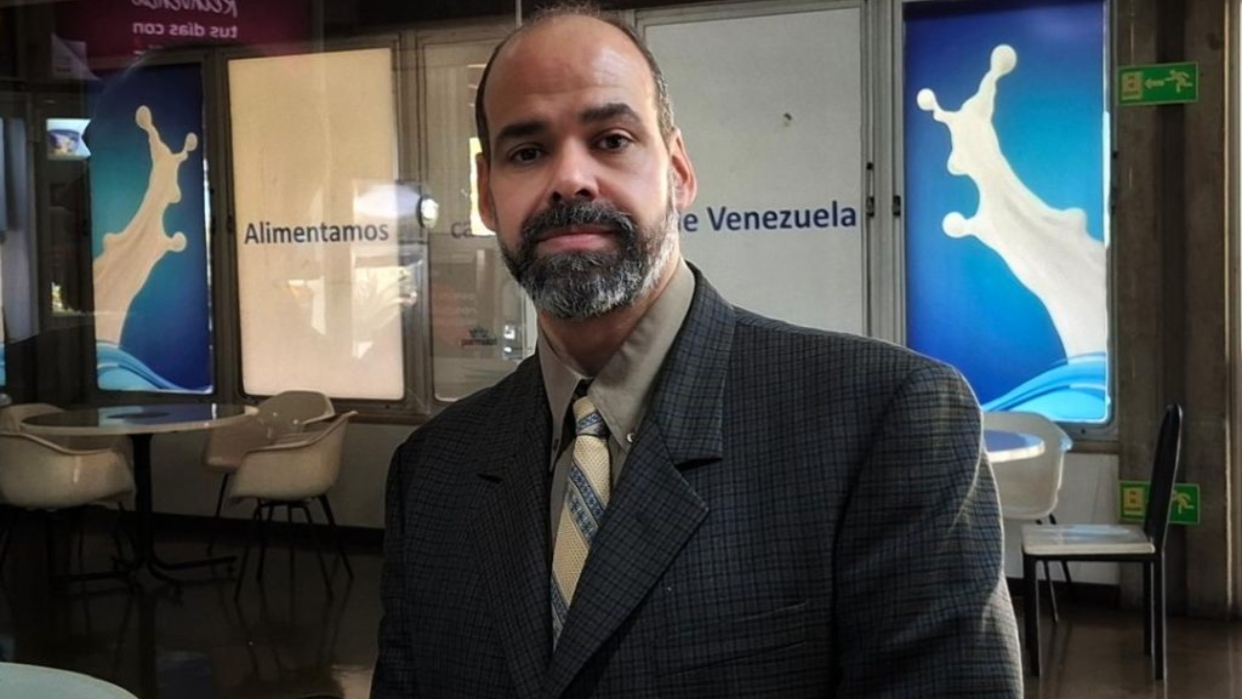 El servicio eléctrico nacional requiere una inversión entre 15 mil a 40 mil millones de dólares, según Oswaldo Felizzolla