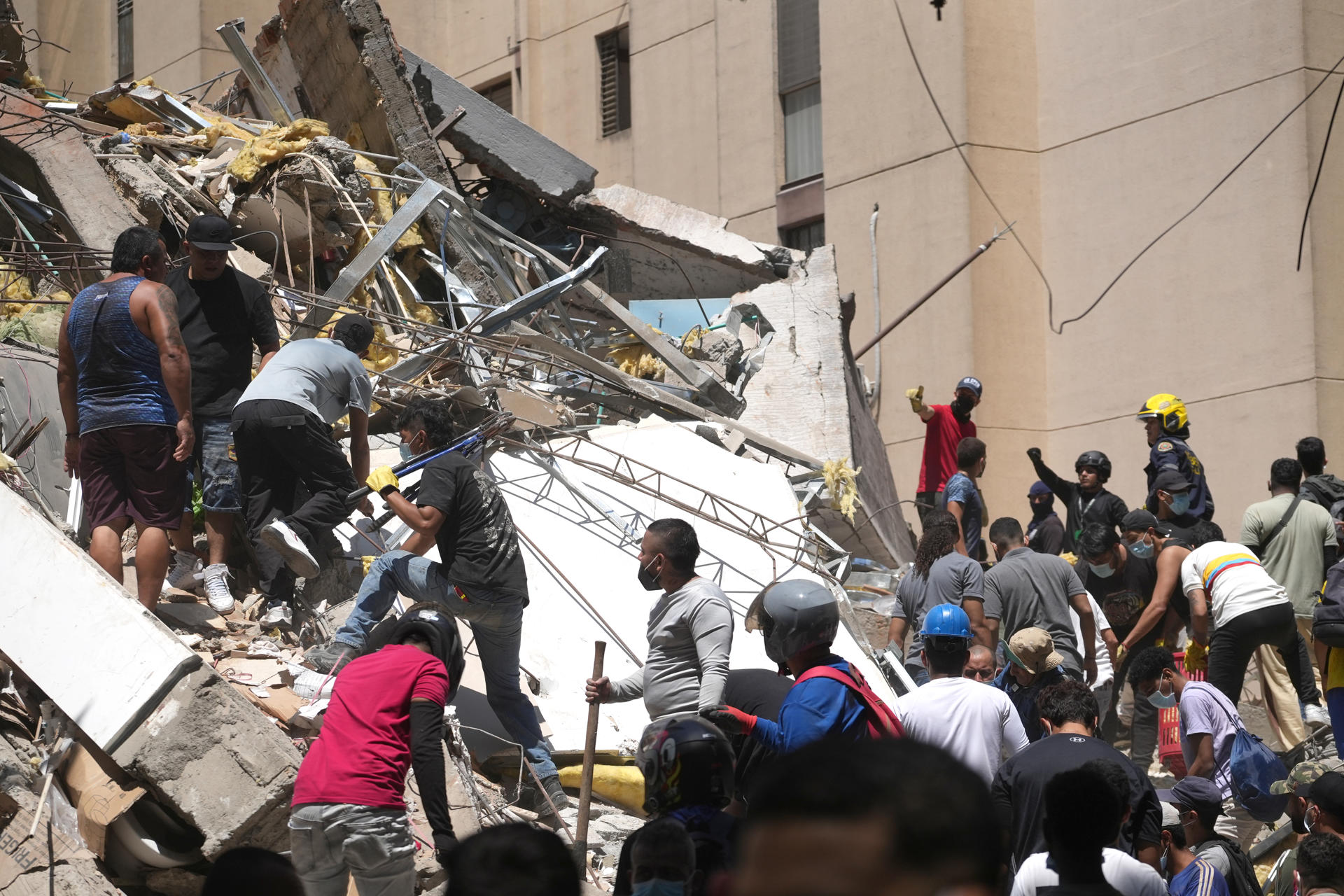 Colombia declara “desastre nacional” por el fuerte terremoto