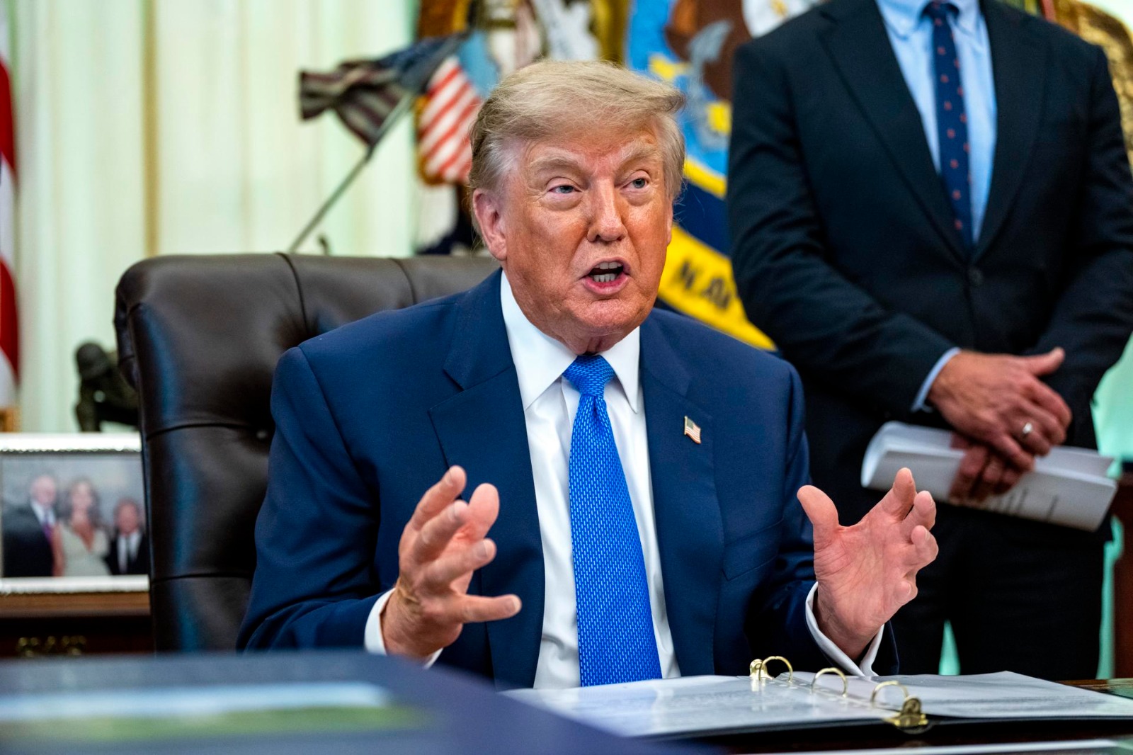 Trump aseguró que EEUU controla el estrecho de Ormuz pese al bloqueo del régimen iraní