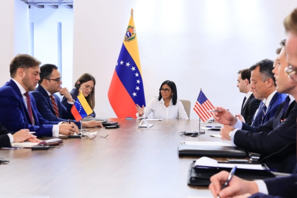 Venezuela y EE.UU. evalúan estabilidad del mercado energético y reactivación de mecanismos financieros – bancaynegocios.com