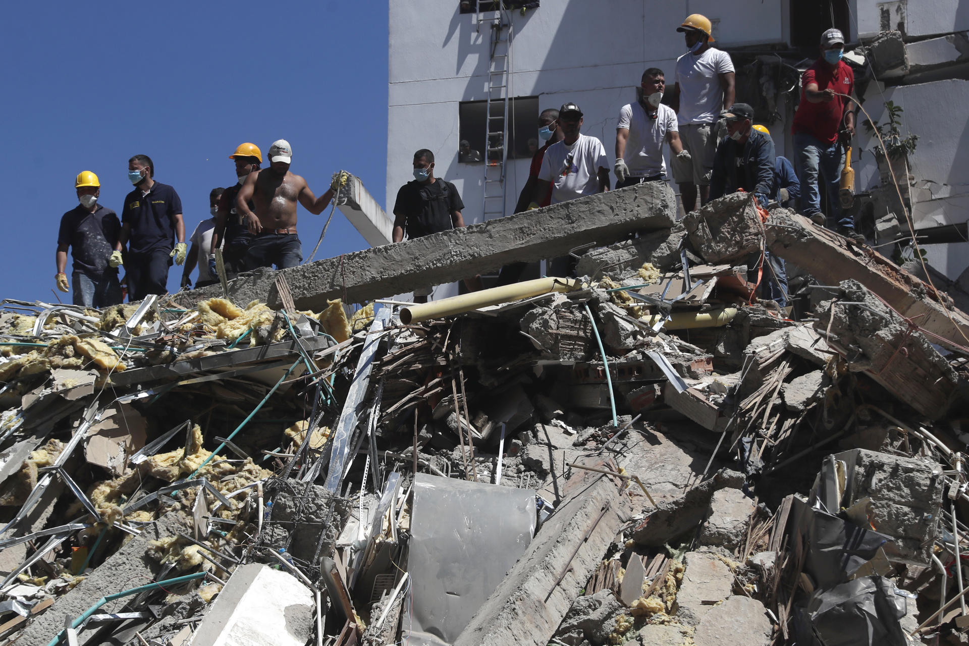 Albares afirmó que hay 164 españoles sin localizar tras el terremoto de Colombia