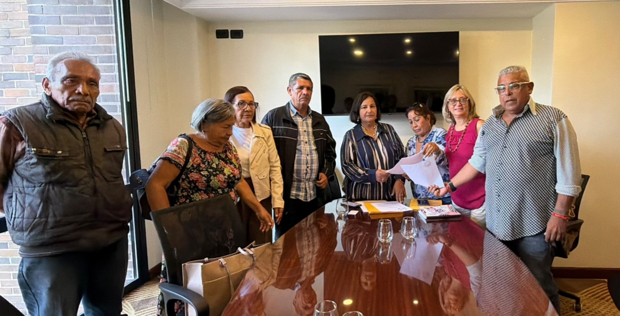 Comisión opositora en el diálogo recibió gremio de jubilados venezolanos