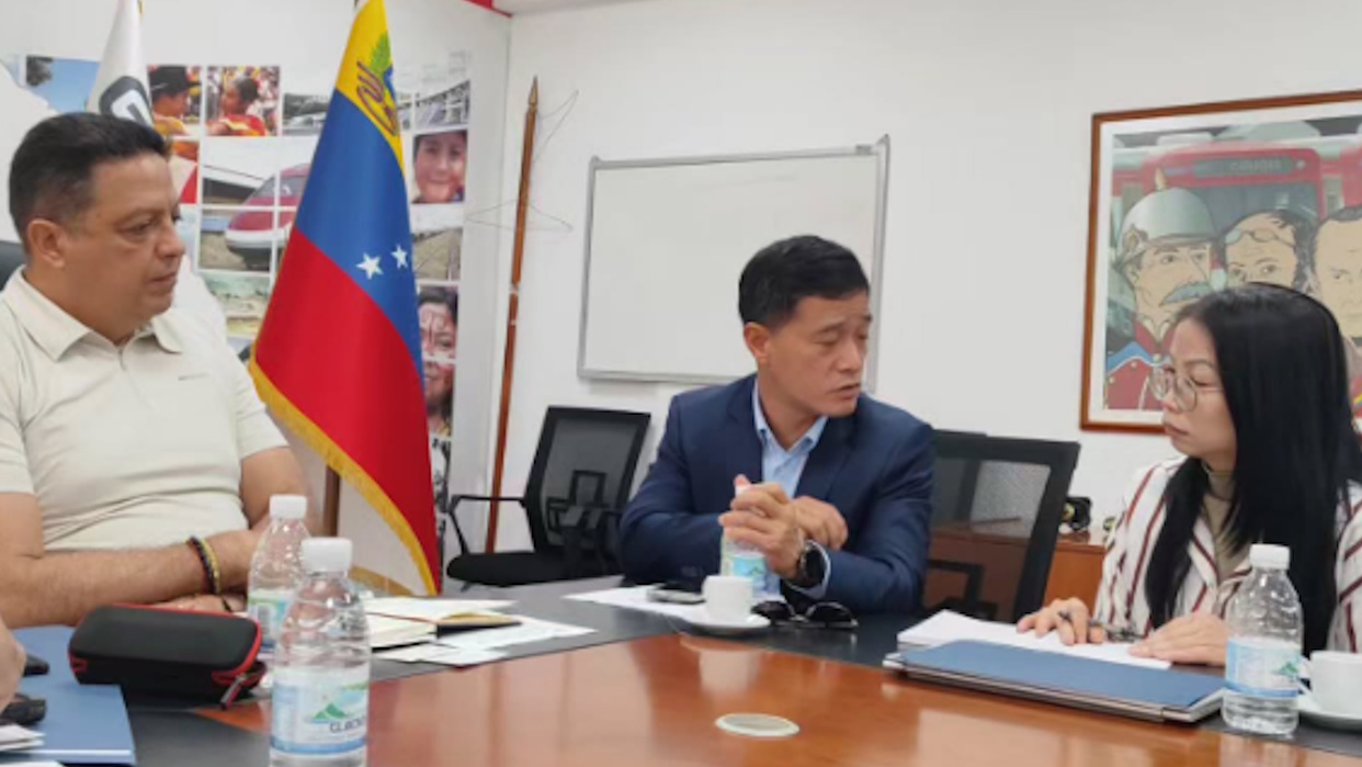 IFE y China Railway reactivarán obras paralizadas del sistema ferroviario nacional