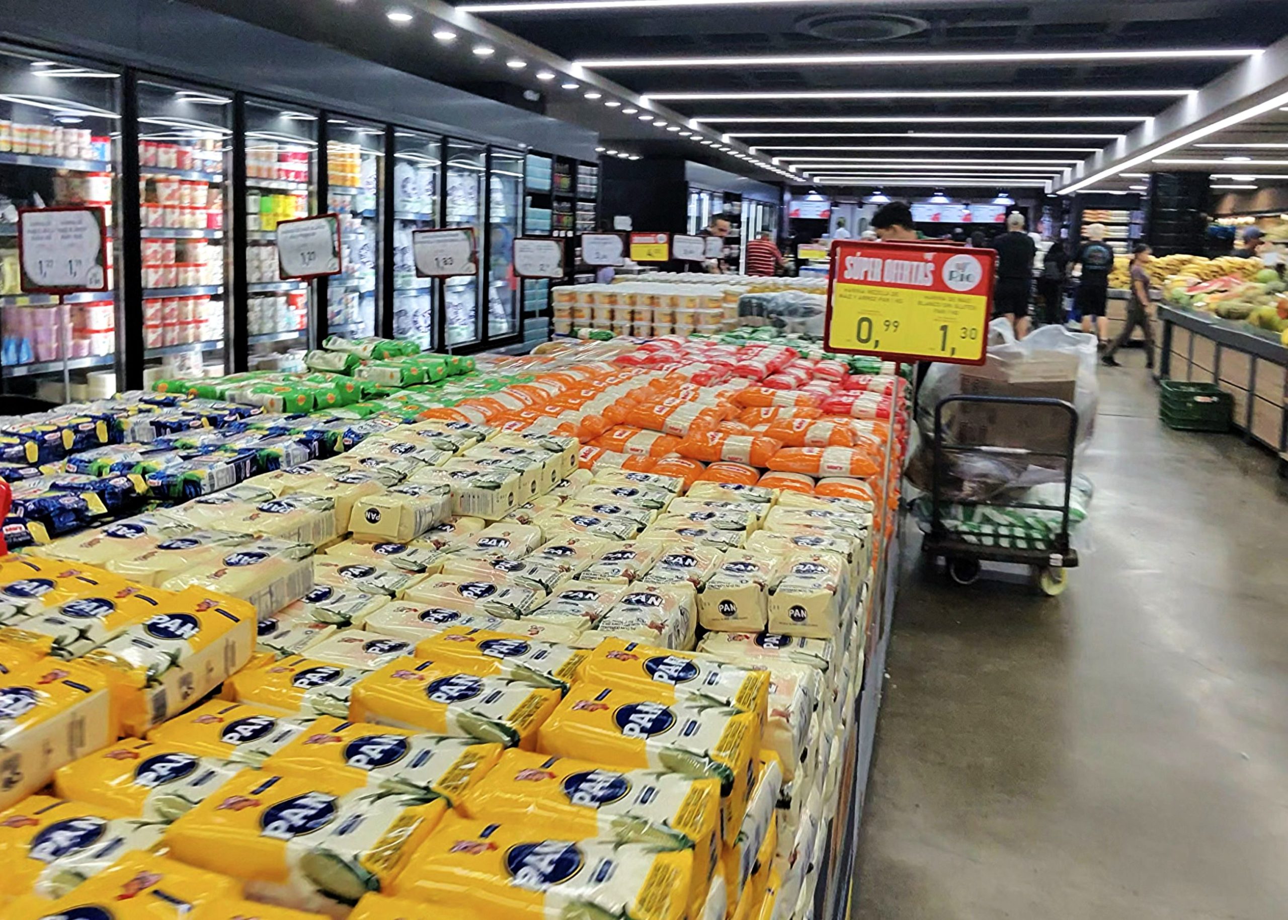 Reducción de la brecha cambiaria acompaña la caída del costo en dólares de los alimentos en Maracaibo