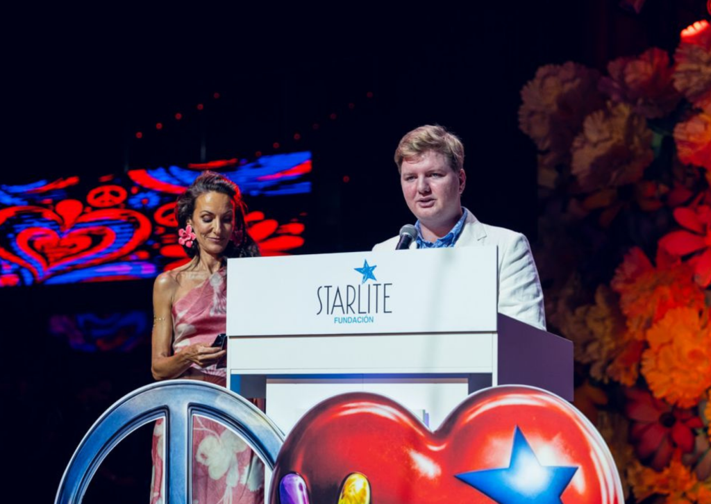 Telma Ortiz promueve la ayuda humanitaria en la Gala Starlite