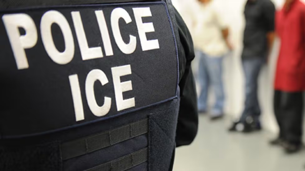 Venezolano iba camino al trabajo en una escuela de Florida y terminó detenido por ICE