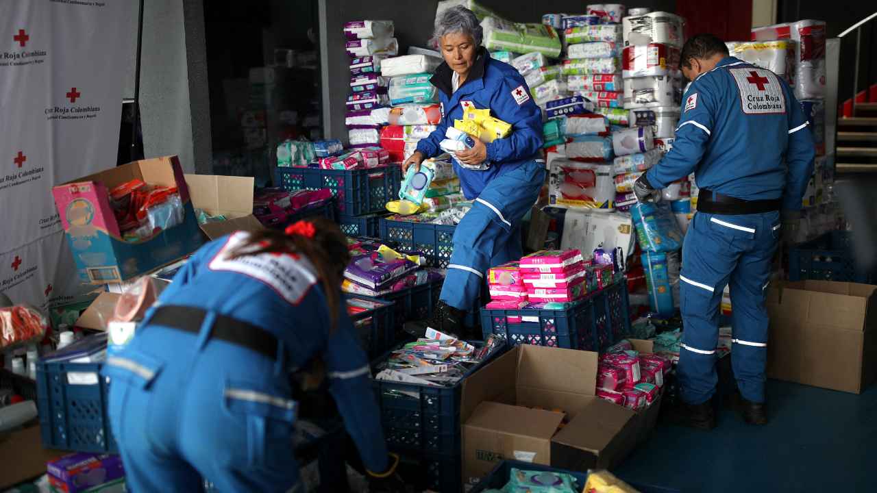 Así es como se puede ayudar dentro y fuera de Colombia a las víctimas del fuerte terremoto | NTN24.COM