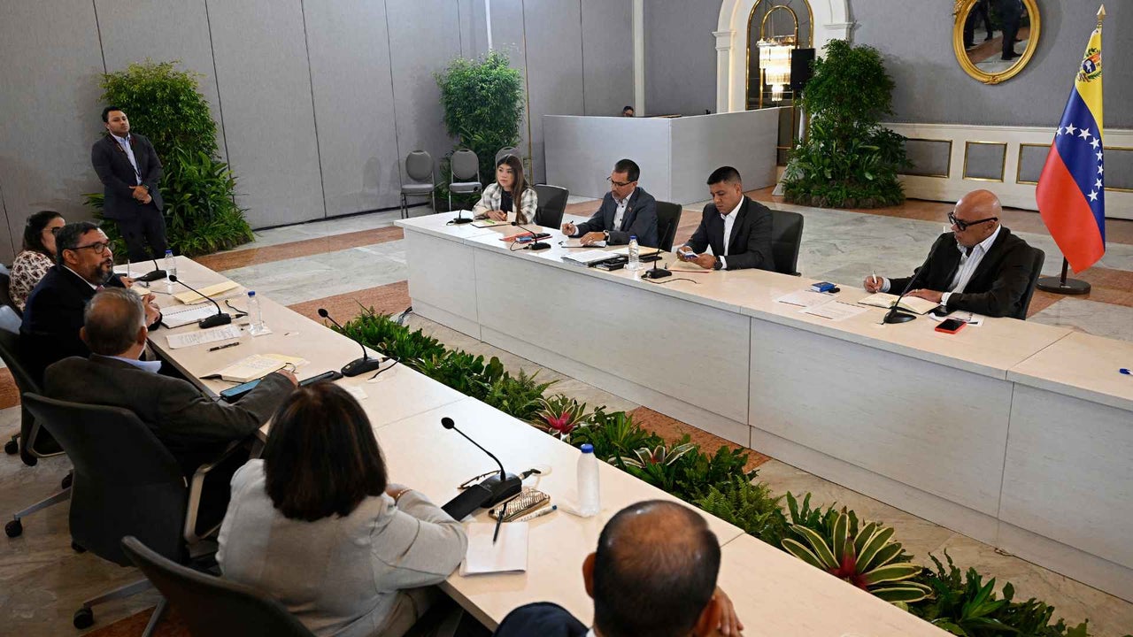 “Con presos políticos no puede existir transición”: Américo de Grazia sobre diálogos en Venezuela | NTN24.COM