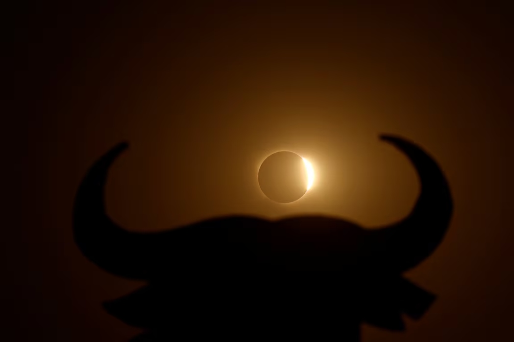 El día en que la Luna ocultó al Sol: Un histórico eclipse solar sumerge en la penumbra a Europa y el Ártico