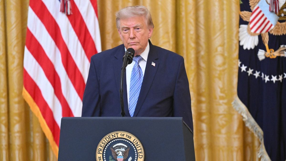 Revelan detalles del cambio clandestino de avión que hizo Trump por amenaza de atentado: hubo un camión involucrado | NTN24.COM