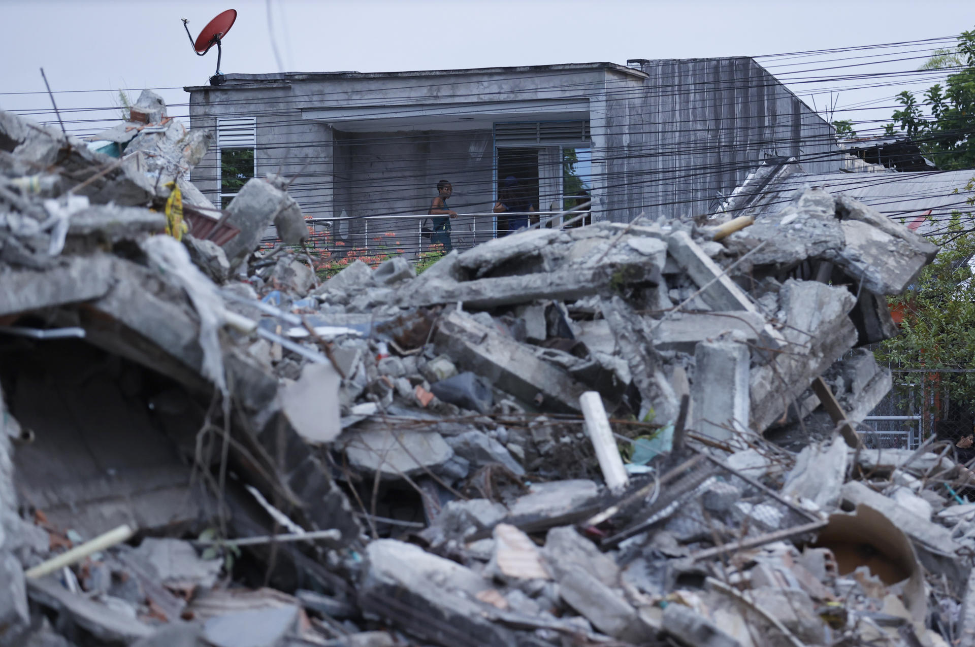 Pasadas 72 horas desde el terremoto en Colombia, la “ventana de vida” se hace más estrecha