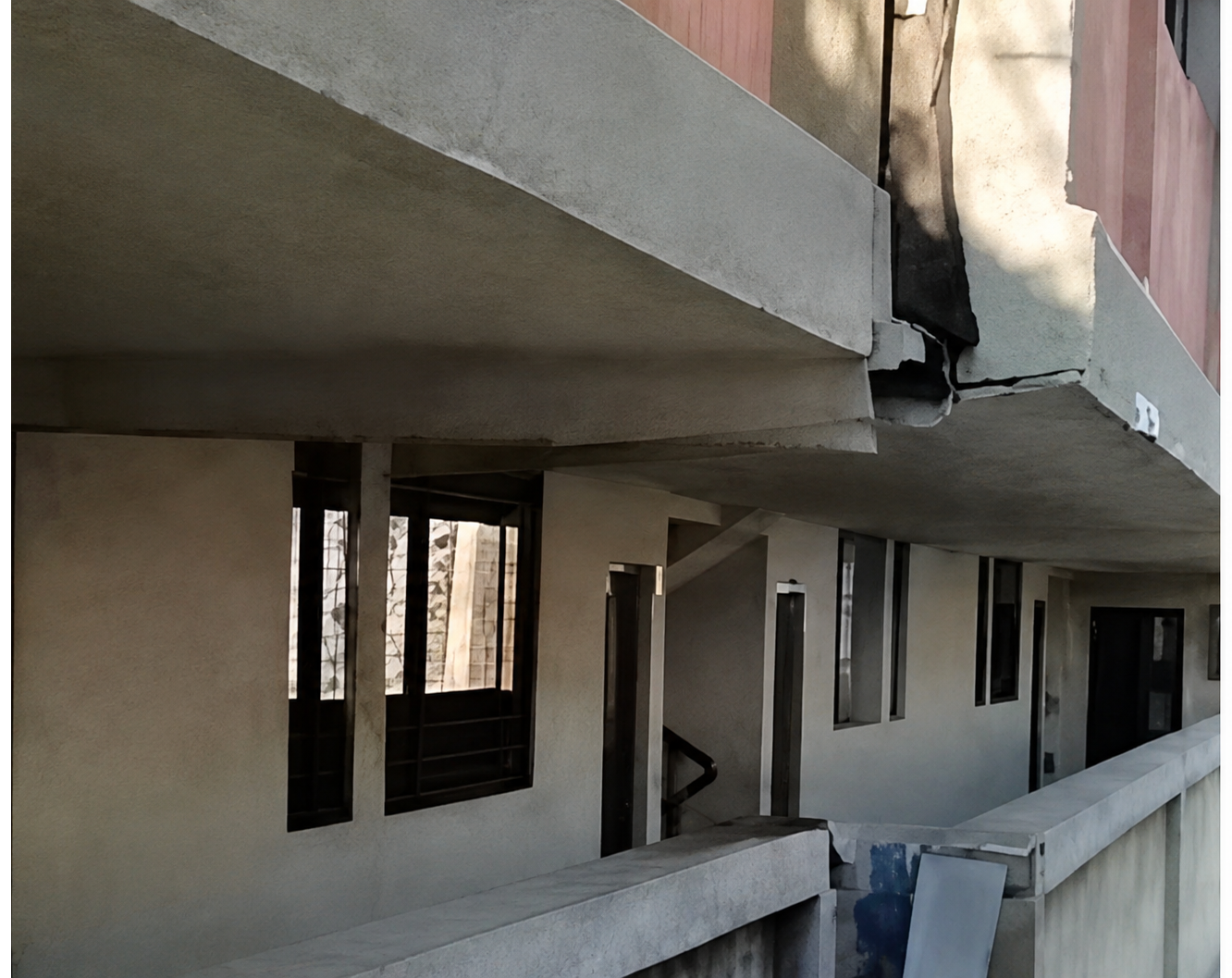 El histórico “Edificio Venezolano” de Cali sufre daños pero sigue en pie tras sismo
