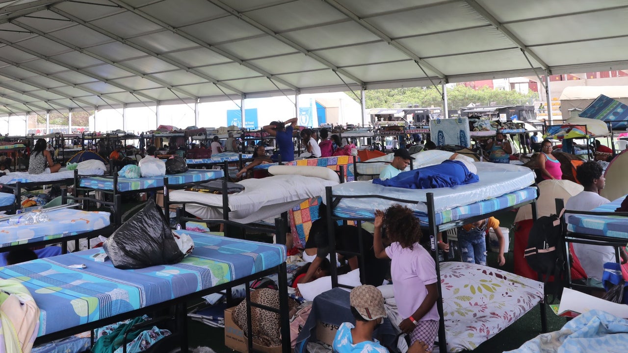 Esta es la abrumadora cantidad de requisitos que pide el régimen venezolano para solicitar un crédito hipotecario tras los desoladores terremotos | NTN24.COM