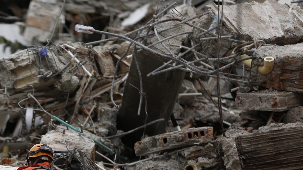 Habilitan código QR y líneas de emergencia para reportar a venezolanos desaparecidos en Colombia tras el terremoto | NTN24.COM