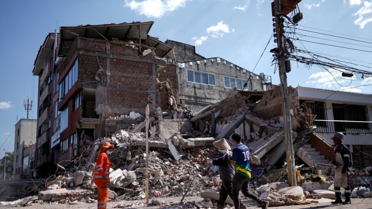 La emergencia continúa: Asciende la cifra de 281 muertos por el terremoto en Colombia