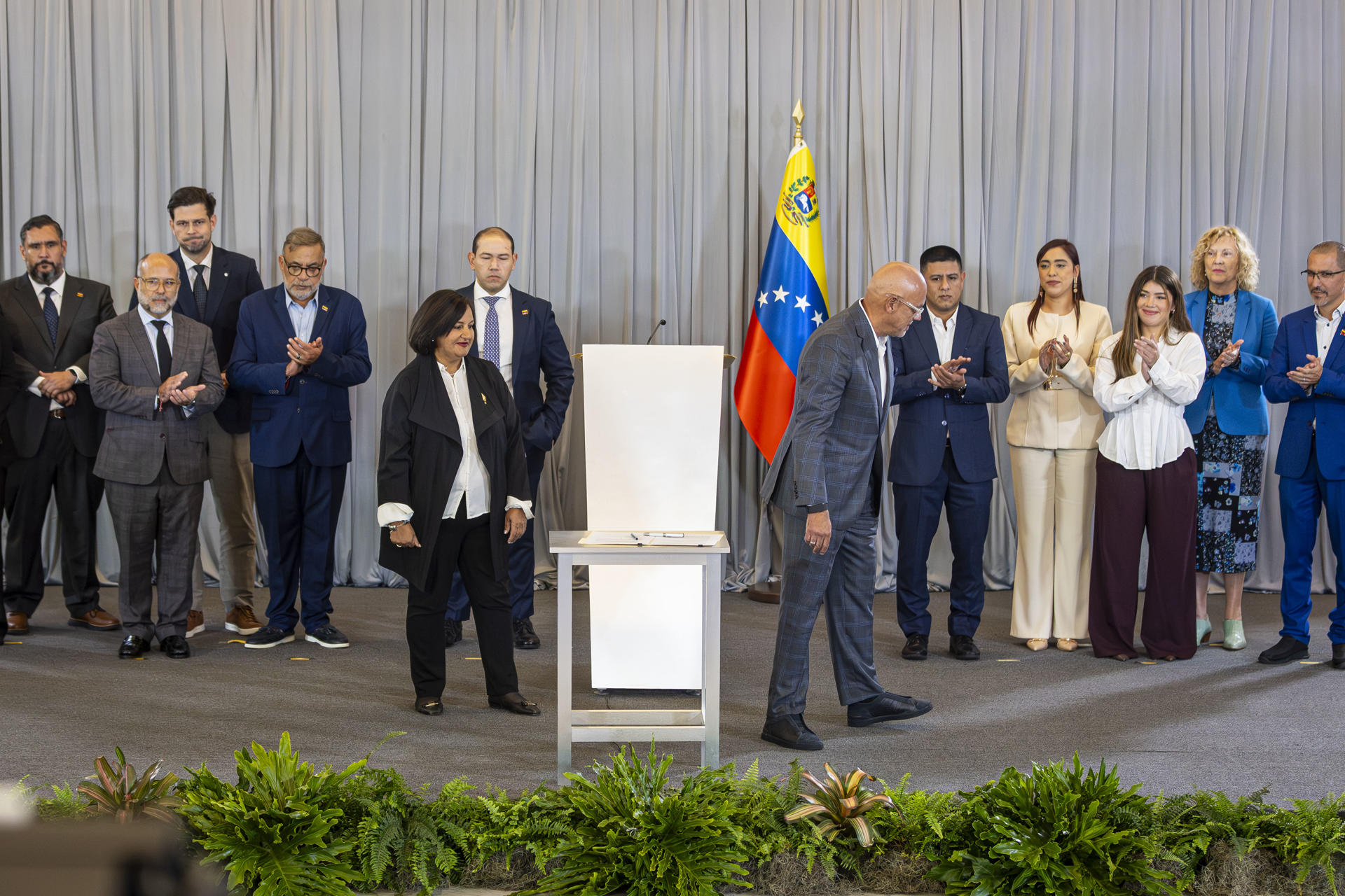 Presión de EEUU sería lo único que permitiría resultados en la negociación en Venezuela