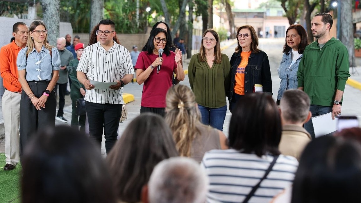 Ejecutivo otorga créditos a 157 condominios de Caracas