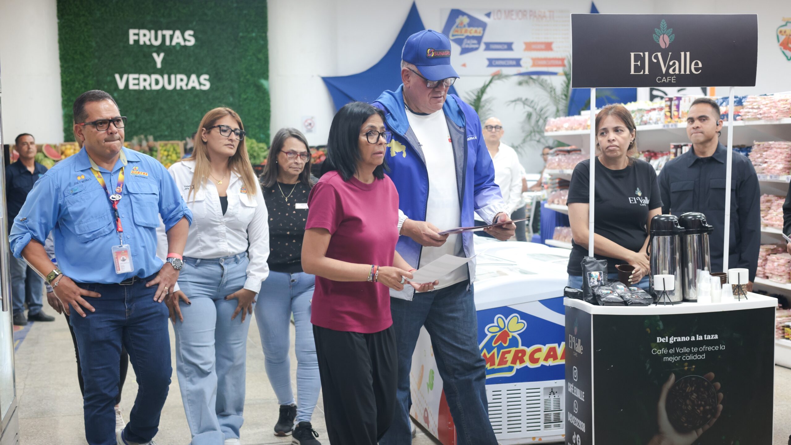 Presidenta Delcy Rodríguez entrega Súper Abasto Mercal número 200 rehabilitado con descuentos de hasta un 70% en limentos de la canasta básica