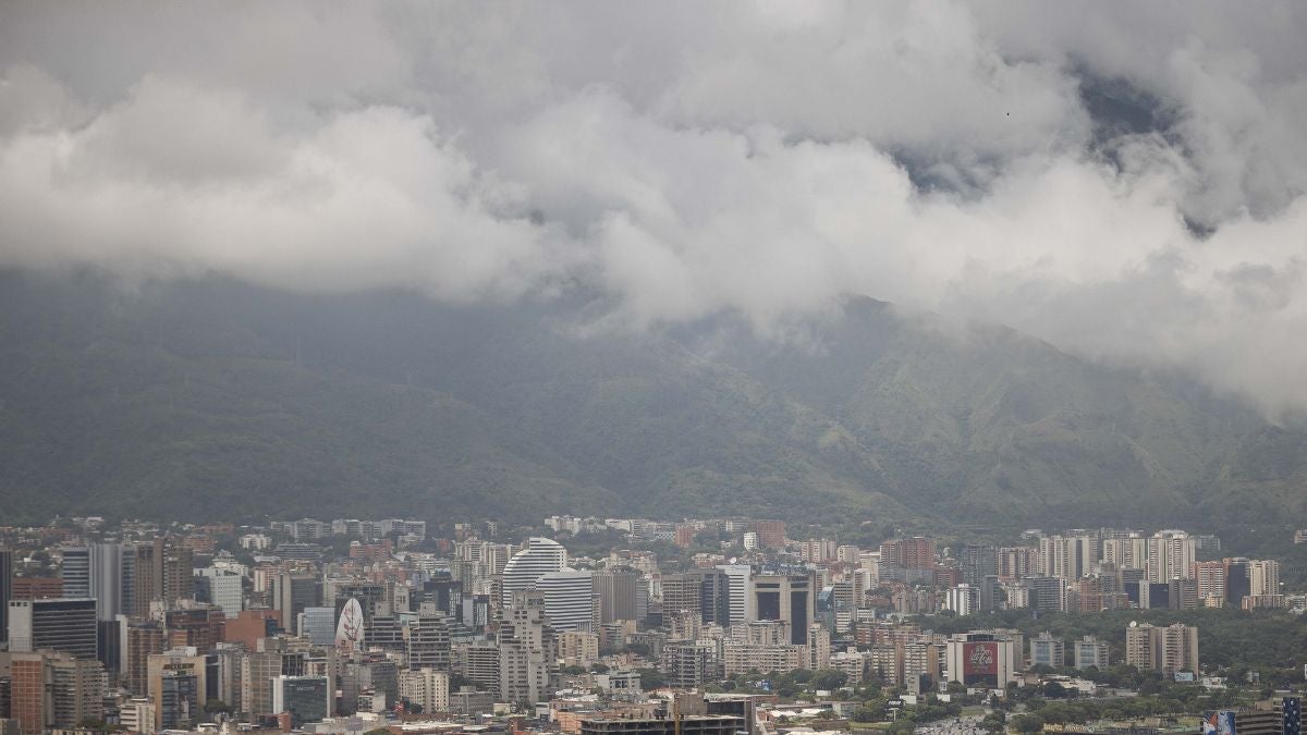 Fuertes lluvias dejan tres muertes e inundaciones en Venezuela | NTN24.COM