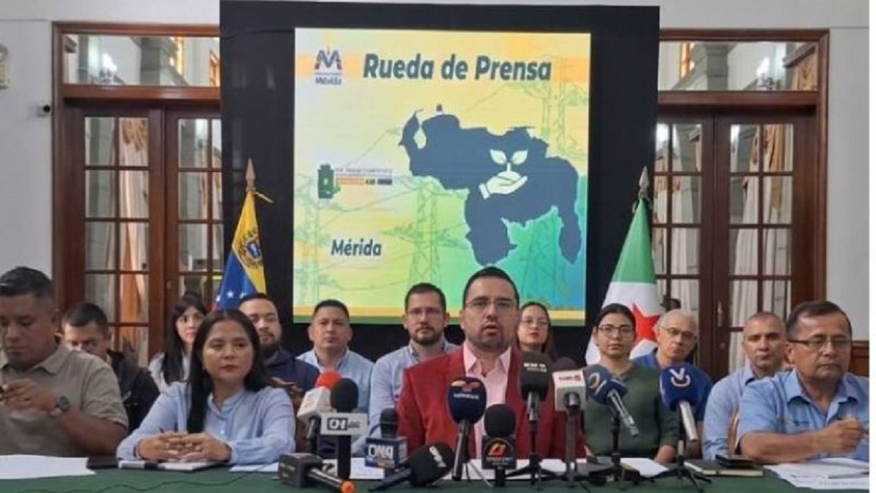 Se reduce en Mérida la jornada laboral pública y se pide autogeneración eléctrica a comercios