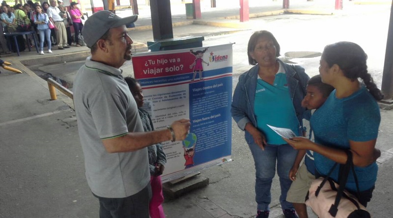 ¿Viajas con niños en Venezuela? Estos son los permisos y documentos que necesitas