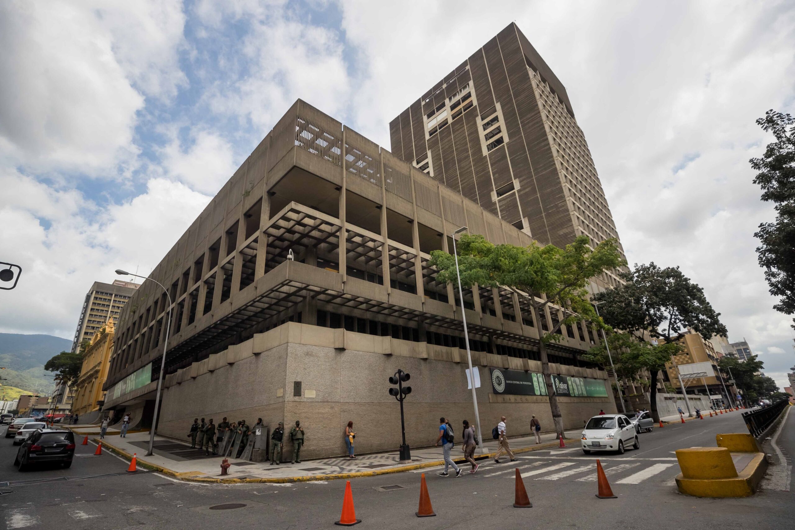 Asdrúbal Oliveros recomendó nombrar una nueva junta directiva independiente en el BCV