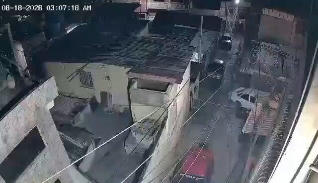 Cámaras de seguridad captan el sismo registrado en Caracas y La Guaira este #18Ago