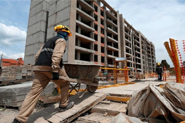 Venezuela anuncia un plan de formación para trabajadores de la construcción tras sismos – bancaynegocios.com