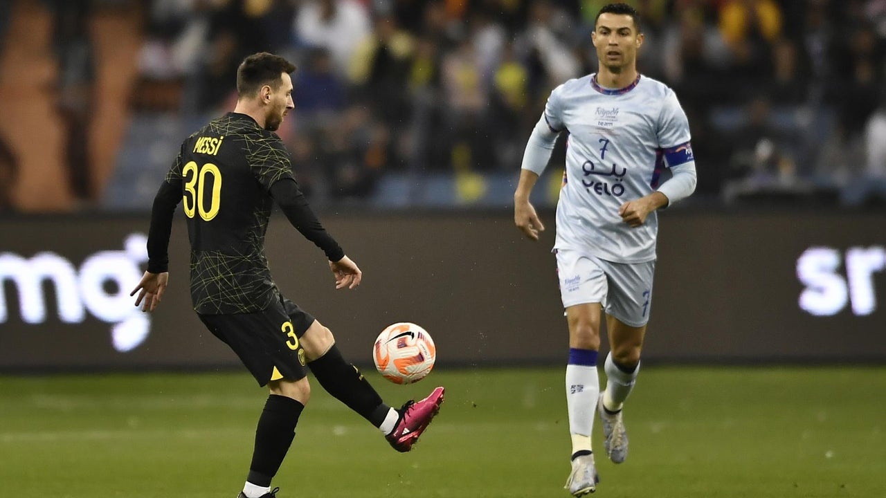 Messi se acerca al mejor puntaje de FC 27 y Cristiano Ronaldo baja: así quedaron sus nuevas cartas en el juego más popular de fútbol | NTN24.COM