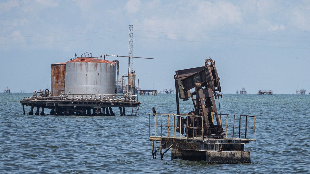 “Esta es una excelente alianza”: más de medio millón de barriles de petróleo venezolano llegan a EE. UU. cada día, según subsecretario de Energía Haustveit | NTN24.COM