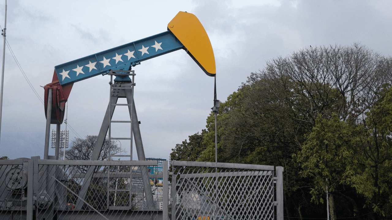 El régimen venezolano suscribe ambiciosos acuerdos de exploración petrolera con dos empresas en Estados Unidos | NTN24.COM