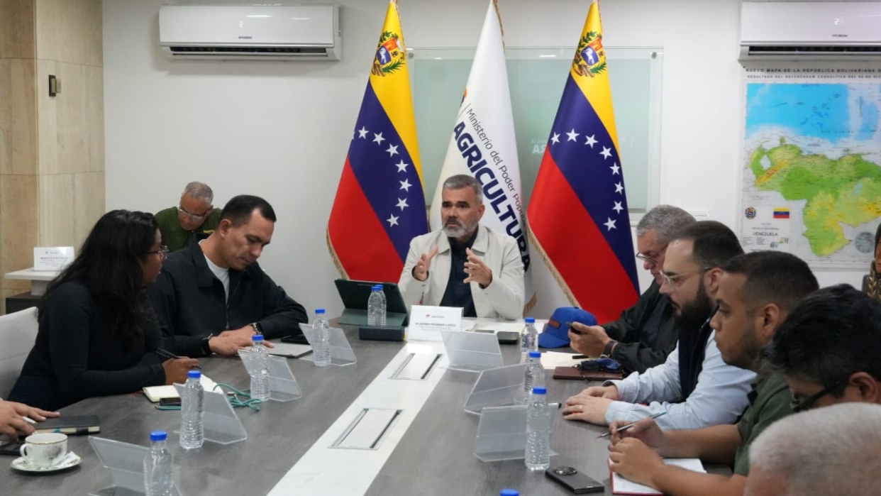 Gobierno, productores y agroindustria avanzan en acuerdos para cosecha de arroz