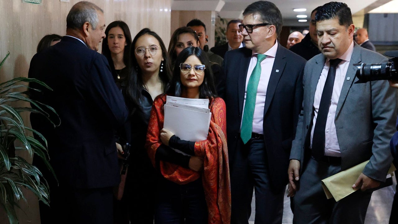 Angie Rodríguez, exdirectora del Dapre, pide revocar permiso de Petro para salir de Colombia por denuncia presentada ante la Cámara | NTN24.COM