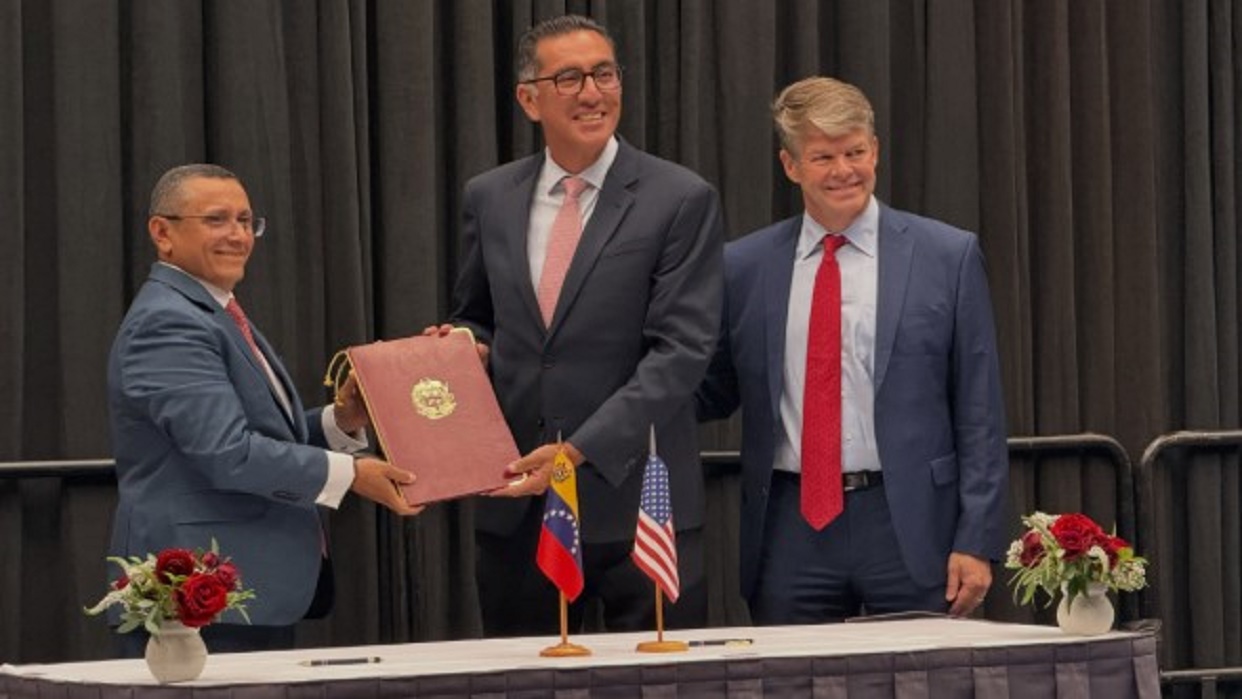 Empresa estadounidense Hunt Oil Company y Pdvsa firman acuerdo para impulsar la producción de petróleo y gas en Venezuela