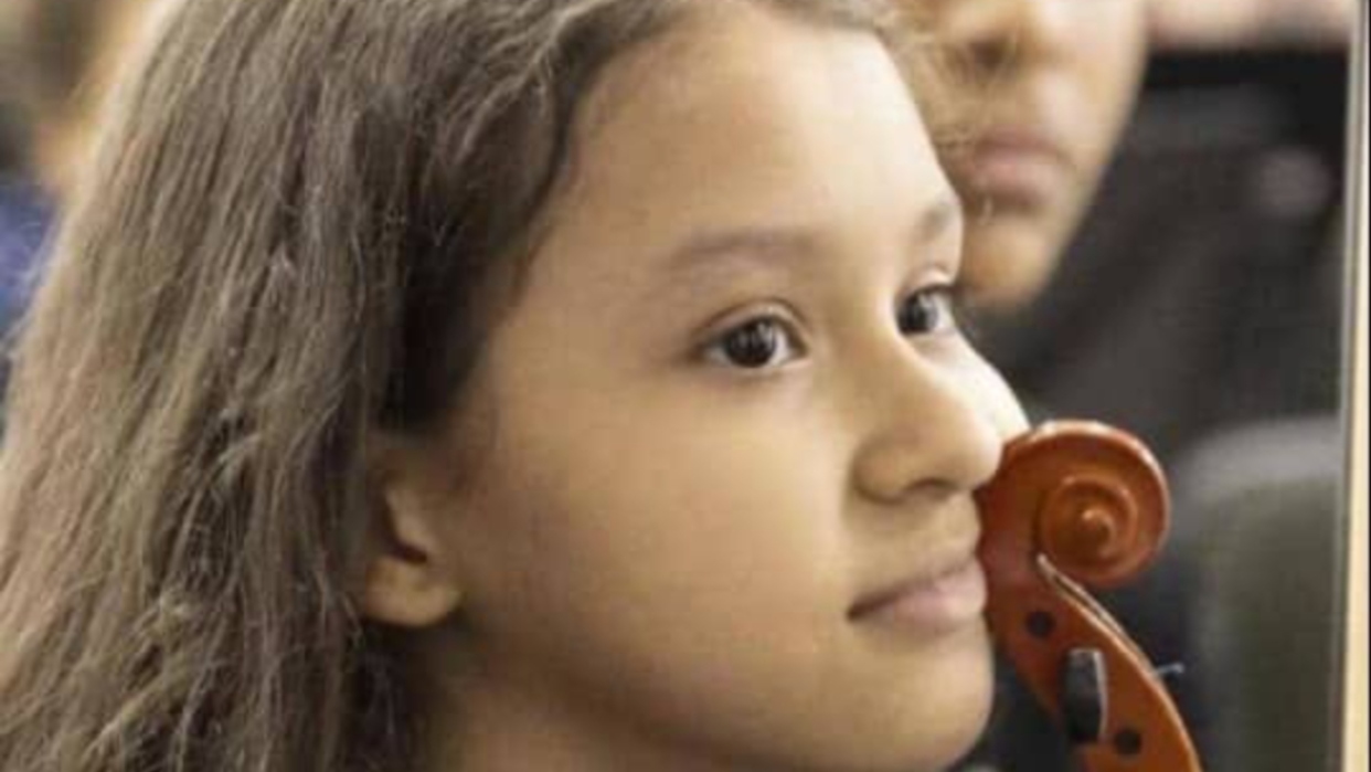 Fallece a los 10 años Romina Rivera, la virtuosa niña violinista que conmovió al Vaticano