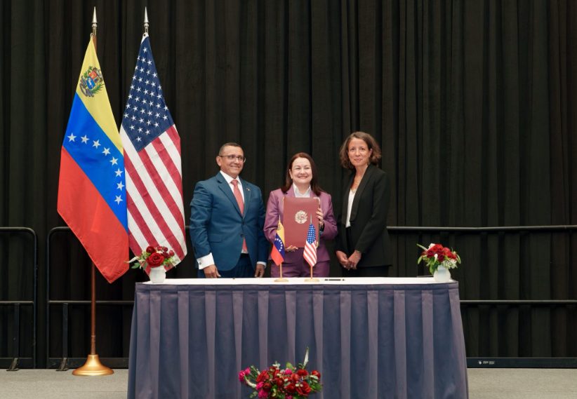 Embajada de EEUU en Caracas aplaudió la firma del acuerdo entre la petrolera SLB y Pdvsa
