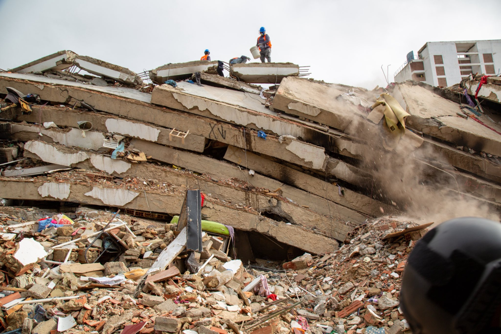 Cadáveres de al menos 40 niños no reclamados hasta ahora fueron trasladados hasta el Cementerio La Esperanza en La Guaira < El Informador Venezuela