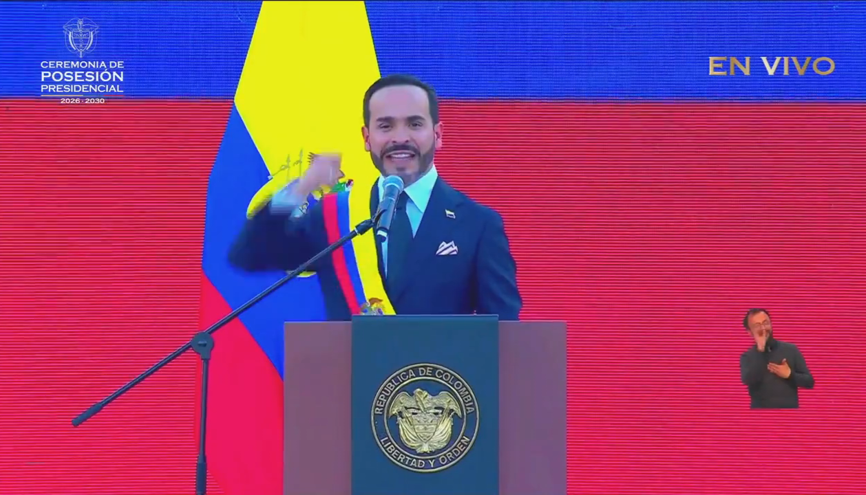 Presidente de la Espriella presenta a integrantes de la nueva cúpula militar colombiana, a la que encomendó “recuperar la seguridad” en el país < El Informador Venezuela