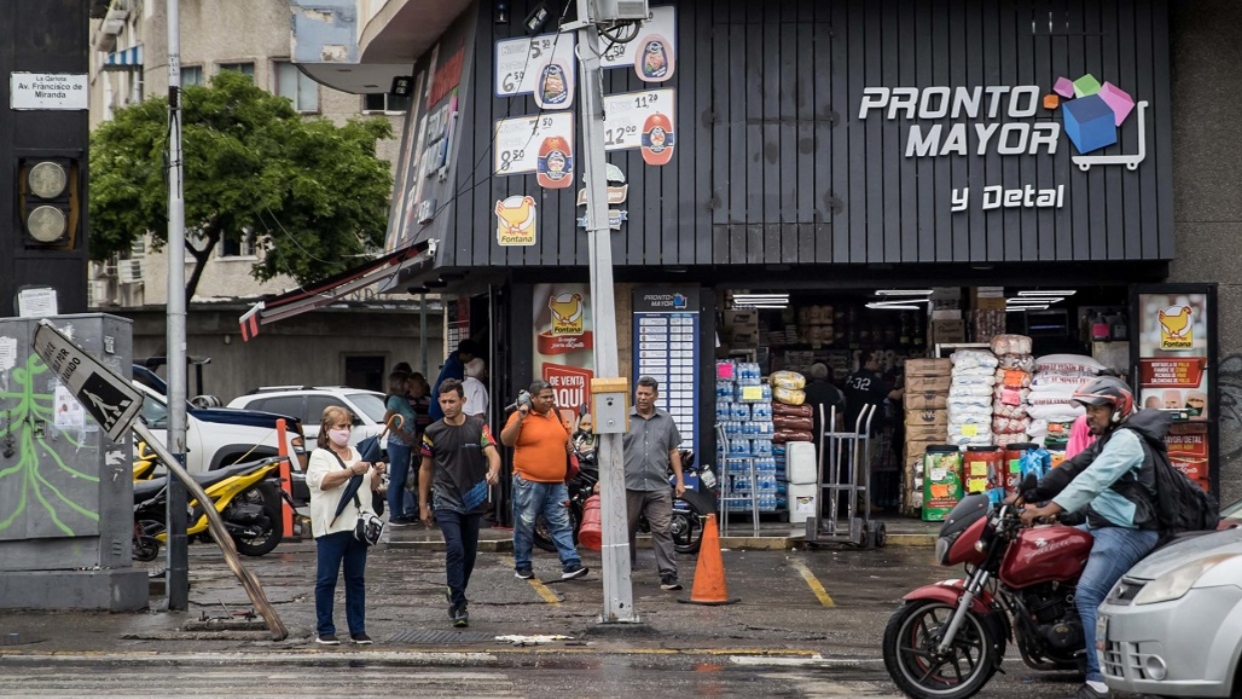Suma Caracas establece la obligatoriedad del aviso de identificación de fachada en comercios